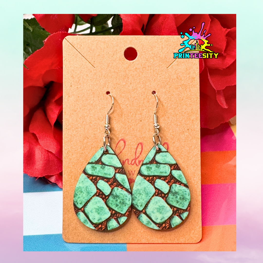 Teardrop Earrings - Green Stone - 1 Pair